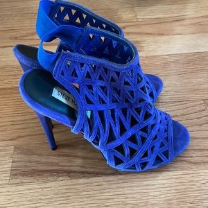 Steve Madden Statement Heels!